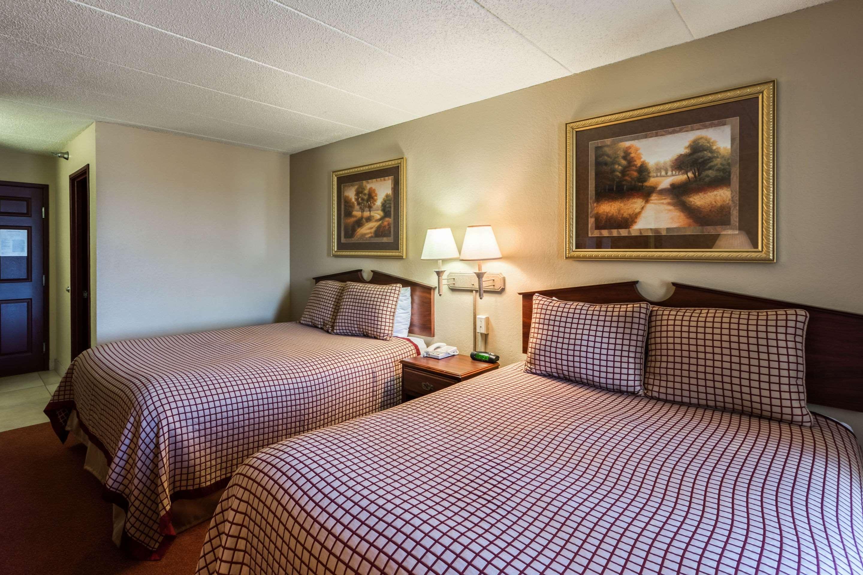 Rodeway Inn Norfolk Εξωτερικό φωτογραφία
