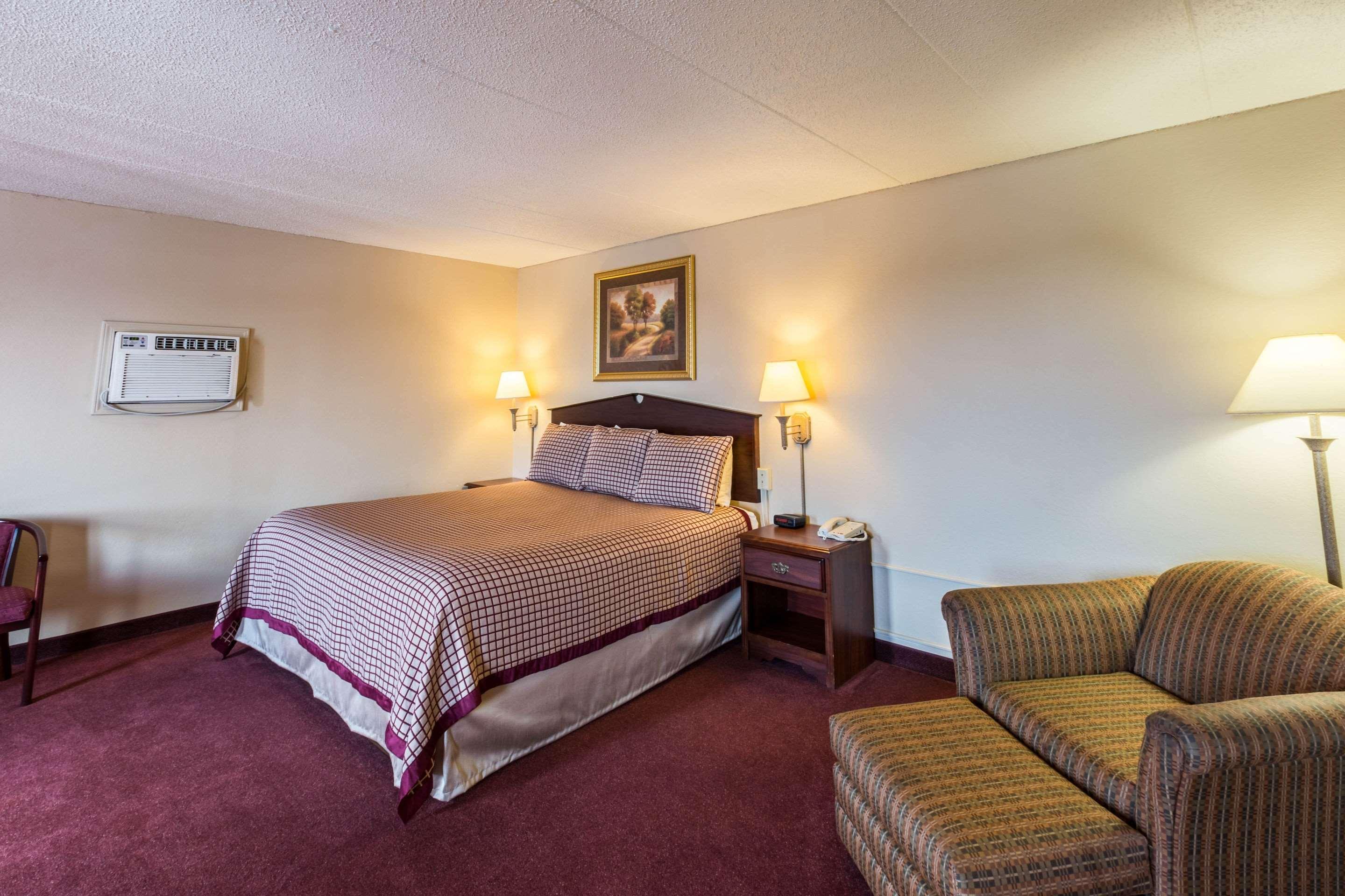Rodeway Inn Norfolk Εξωτερικό φωτογραφία