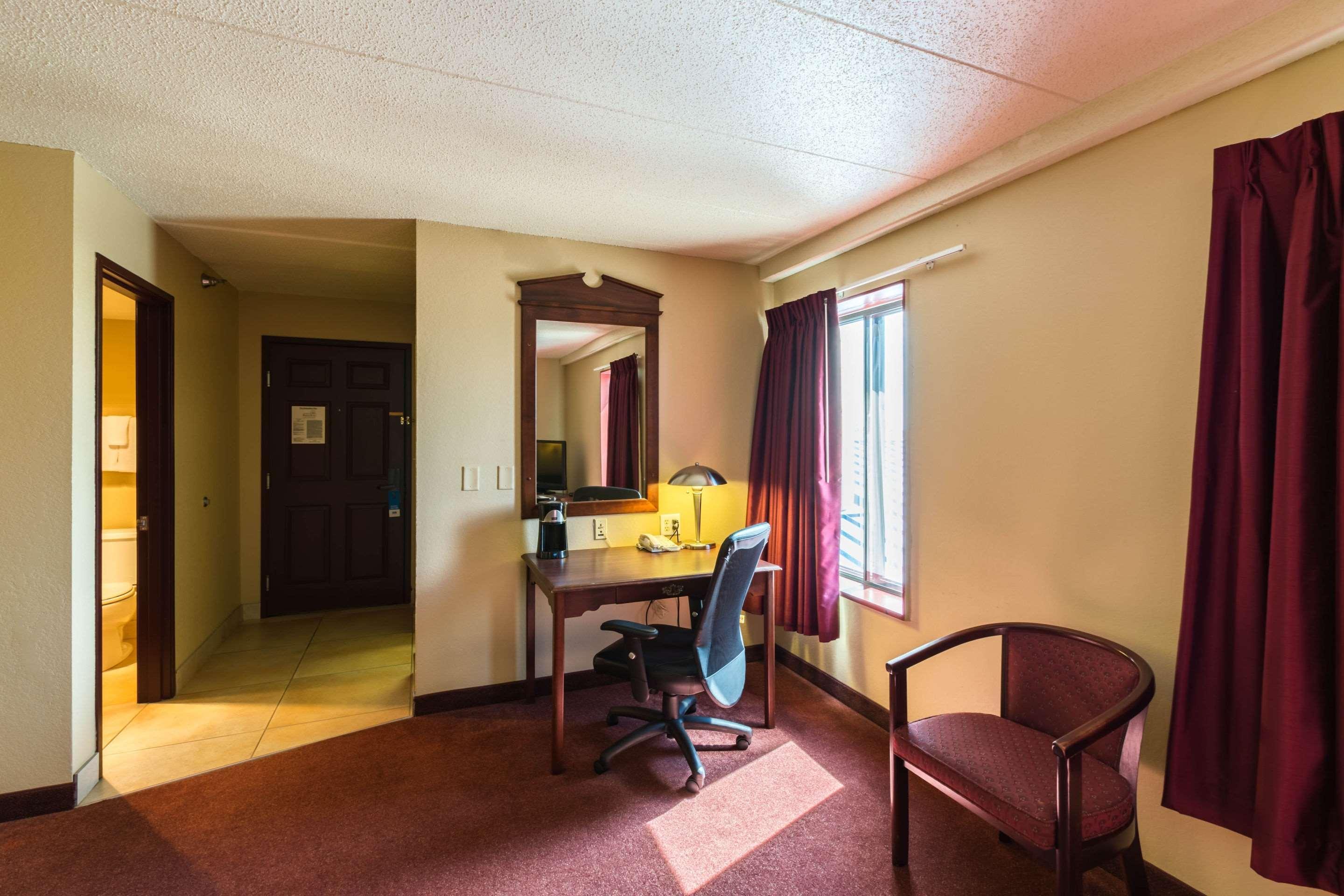 Rodeway Inn Norfolk Εξωτερικό φωτογραφία