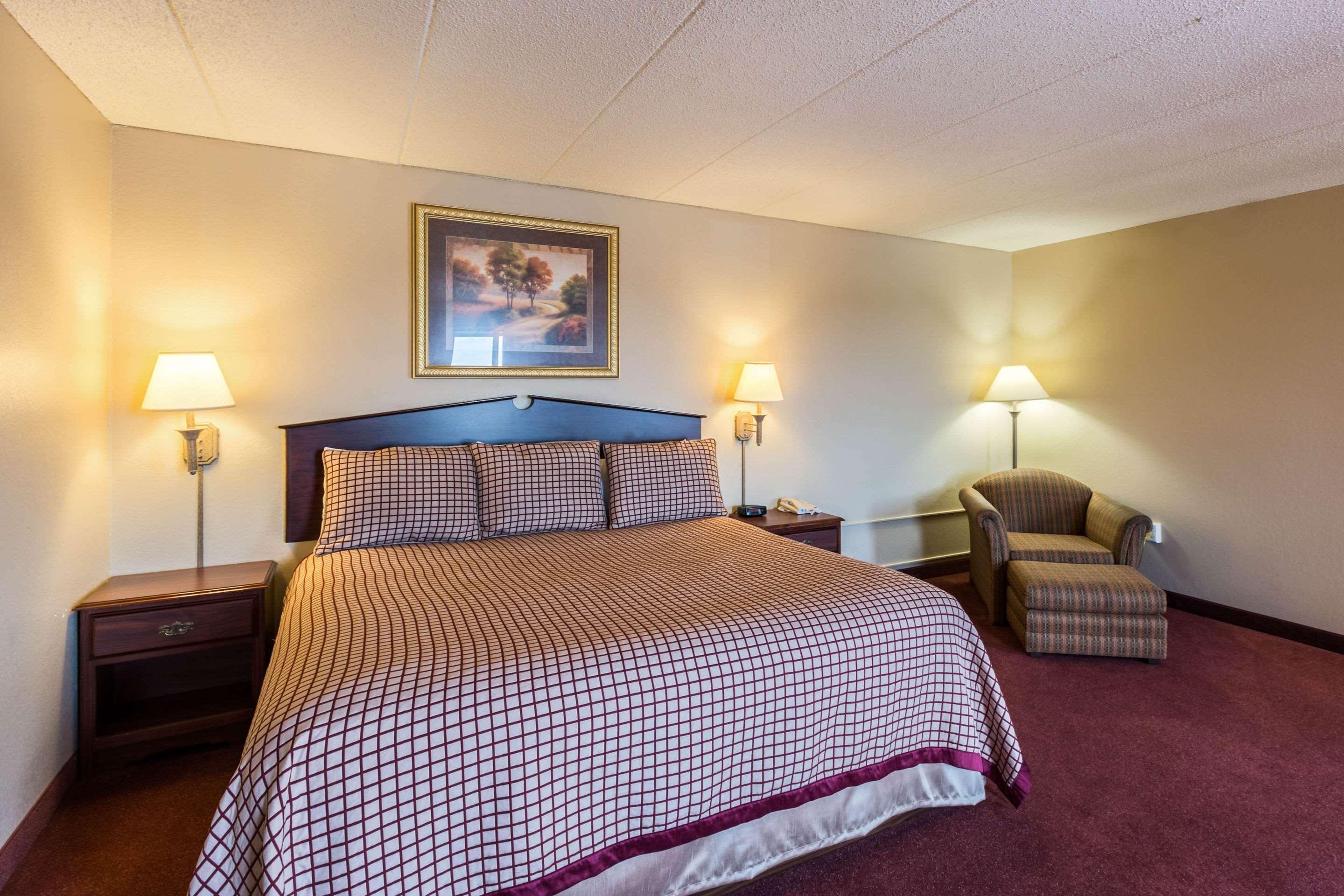 Rodeway Inn Norfolk Εξωτερικό φωτογραφία